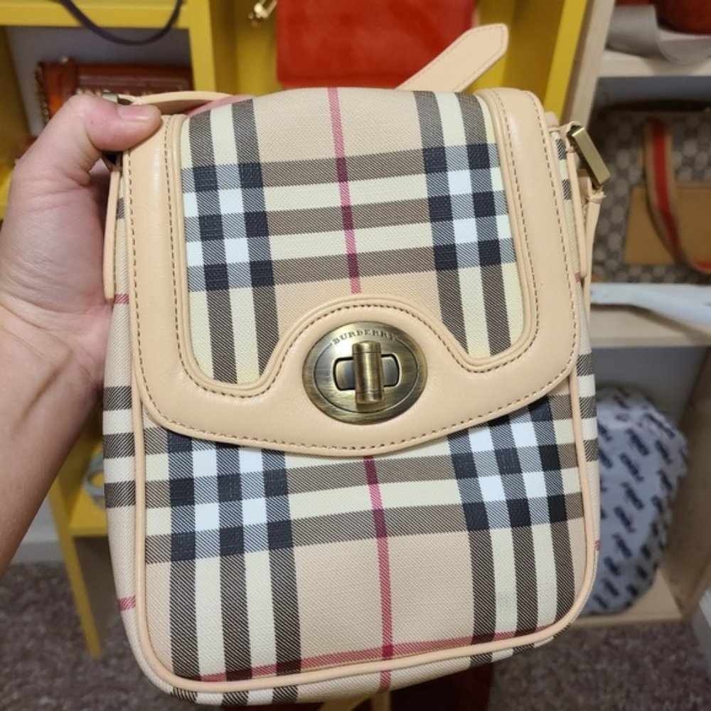 Burberry Check sling bag Medium Beige/Black/Red